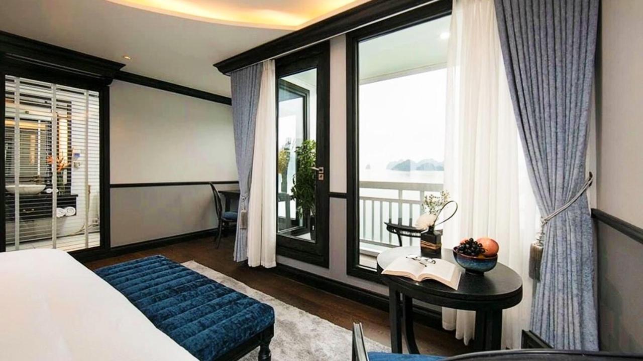 Hotel Lotus Elegance Cruise à Hạ Long Extérieur photo